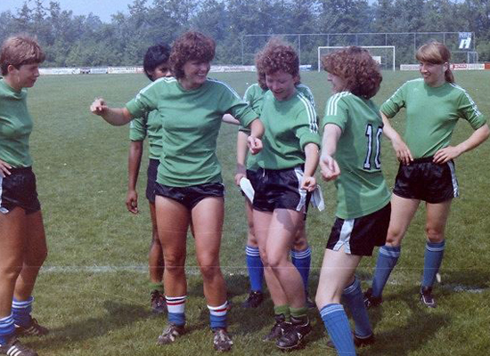 Dames voetbaltenue 1982